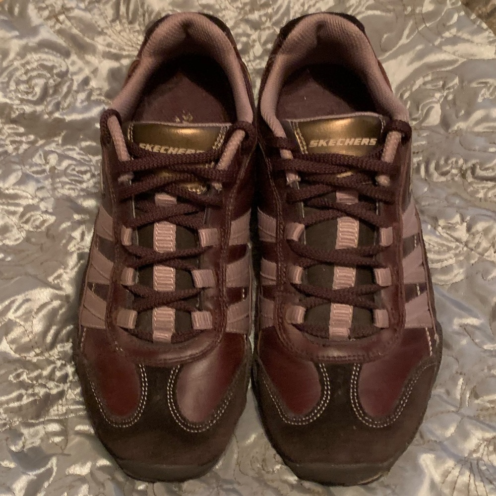 SKECHERS women’s shoes. Size 5 1/2